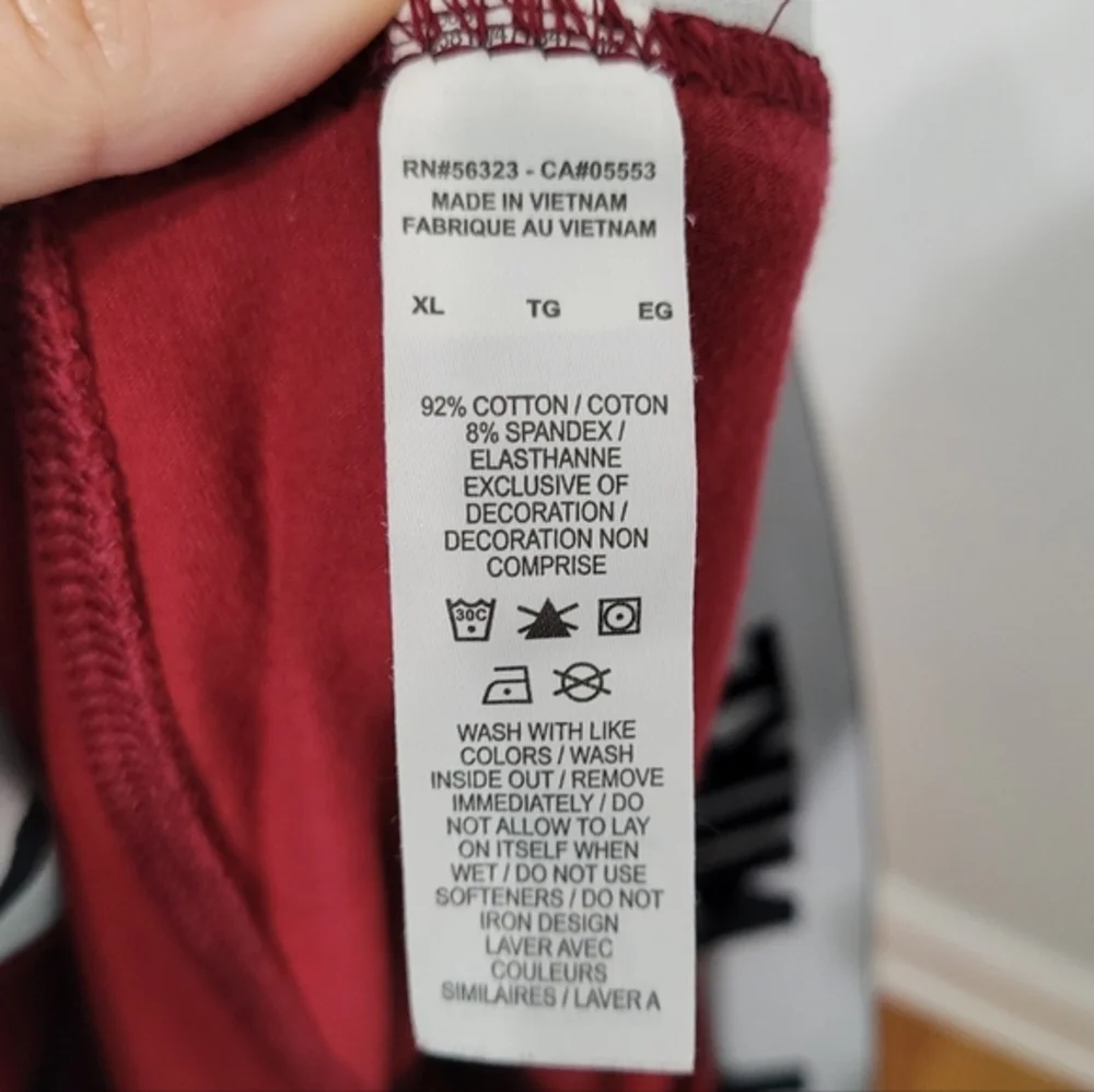 Nike Women's Sportswear Club Leggings Size XL Side Swoosh‎ High Waisted Garnet